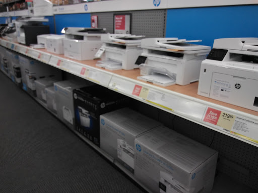 Office Supply Store «Staples», reviews and photos, 23035 W Outer Dr, Allen Park, MI 48101, USA