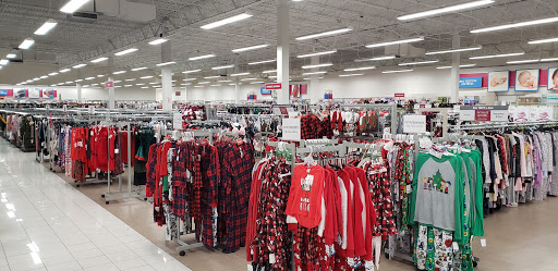 Clothing Store «Burlington Coat Factory», reviews and photos, 16590 N Fwy Service Rd, Conroe, TX 77384, USA