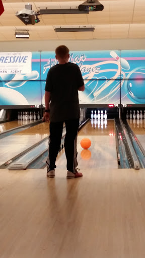 Bowling Alley «Al-Mar Lanes», reviews and photos, 1010 N Main St, Bowling Green, OH 43402, USA