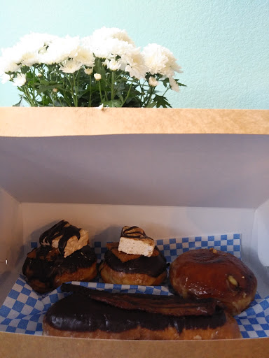 Donut Shop «Mojo Monkey Donuts», reviews and photos, 1169 7th St W, St Paul, MN 55102, USA