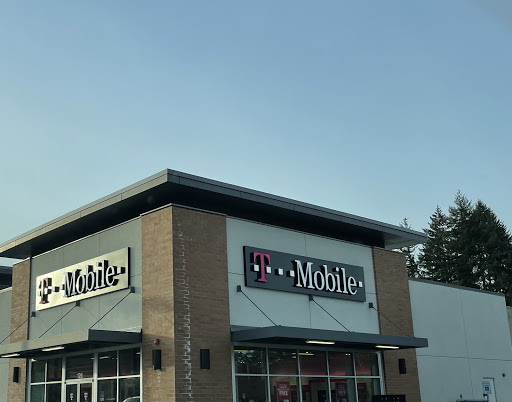 Cell Phone Store «T-Mobile», reviews and photos, 704 Trosper Rd SW #126, Tumwater, WA 98512, USA