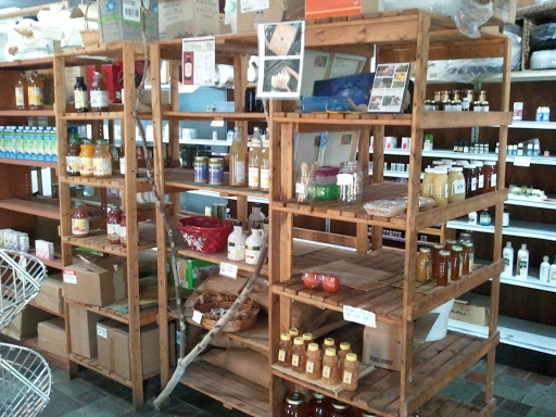 Raw Food Restaurant «Treehouse For Earths Children Holistic Center», reviews and photos, 22906 Mooney St, Farmington, MI 48336, USA