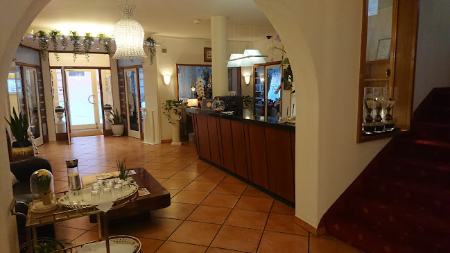 Kommentare und Rezensionen über Hôtel Régina