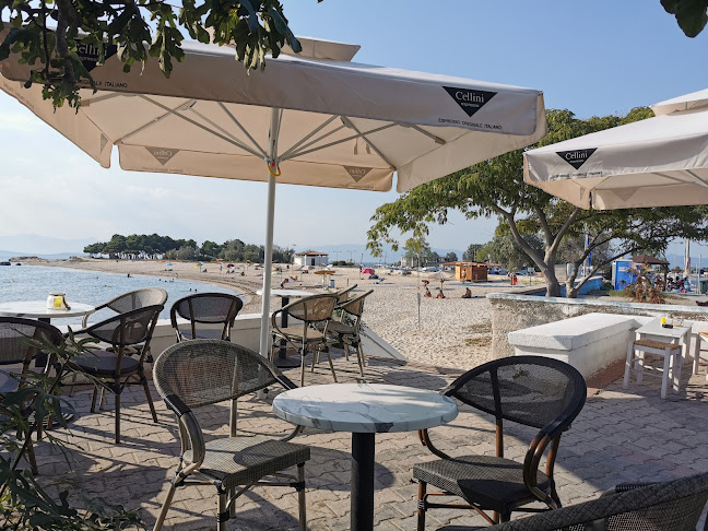 Ioulia seaside café bar