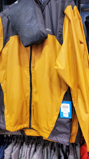 Sportswear Store «Columbia Sportswear Outlet Store at Prime Outlets Grove City», reviews and photos, 1911 Leesburg Grove City Rd #445, Grove City, PA 16127, USA