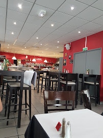Atmosphère du Le Capri Restaurant Pizzeria à Saint-Genis-Laval - n°12