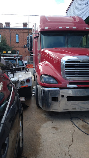 Auto Body Shop «Quality Paint & Body Shop», reviews and photos, 906 W Main St, Durham, NC 27701, USA