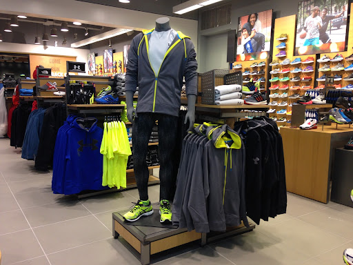 Shoe Store «Finish Line», reviews and photos, 4200 Conroy Rd #120, Orlando, FL 32839, USA