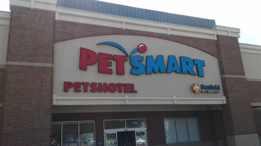 Pet Supply Store «PetSmart», reviews and photos, 860 NE Mall Blvd, Hurst, TX 76053, USA