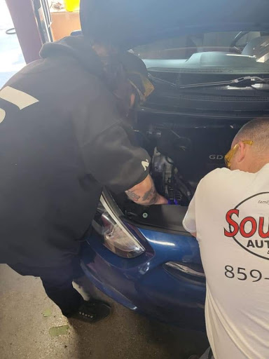 Auto Repair Shop «Southside Auto Repair», reviews and photos, 403 Southland Dr, Lexington, KY 40503, USA