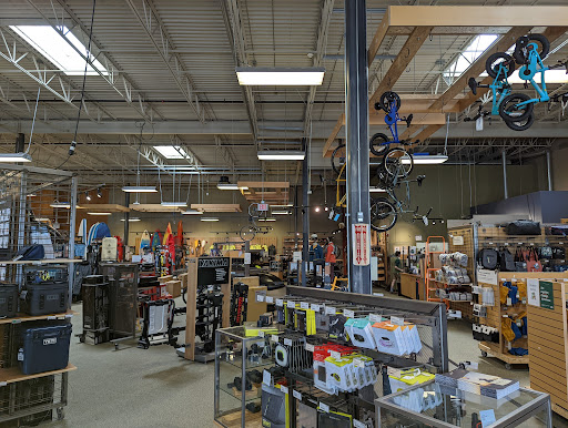 Camping Store «REI», reviews and photos, 11581 Fountains Dr, Maple Grove, MN 55369, USA