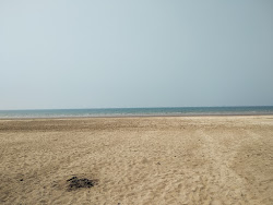 Pugu Lundu Beach'in fotoğrafı düz ve uzun ile birlikte