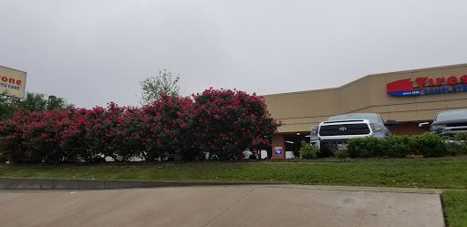 Tire Shop «Firestone Complete Auto Care», reviews and photos, 100 E Old Settlers Blvd, Round Rock, TX 78664, USA
