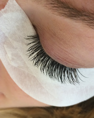 Natalie Williams Beautician, Mobile Beauty Therapist & Eyelash Extension Expert. à Vallauris