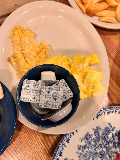 American Restaurant «Cracker Barrel Old Country Store», reviews and photos, 3701 Elmsley Ct, Greensboro, NC 27406, USA