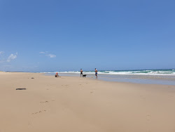 Zdjęcie Mudjimba Beach z powierzchnią turkusowa czysta woda