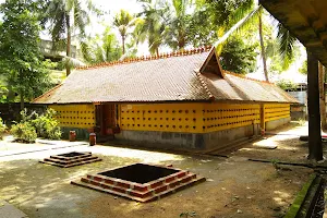 Sree Mithranandapuram Thrimoorthy Temple image