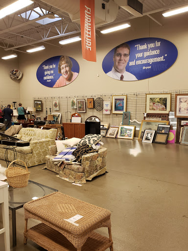 Thrift Store «Goodwill Store & Donation Center», reviews and photos, 543 North Ave, Glendale Heights, IL 60139, USA