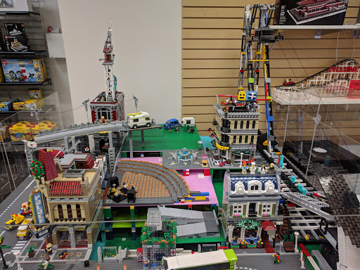 Toy Store «Bricks & Minifigs Portland», reviews and photos, 3040 NE Sandy Blvd, Portland, OR 97232, USA