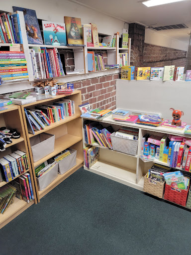 Used Book Store «A Good Book», reviews and photos, 1014 Main St, Sumner, WA 98390, USA