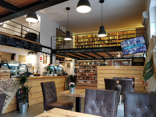D18 Café & Bar