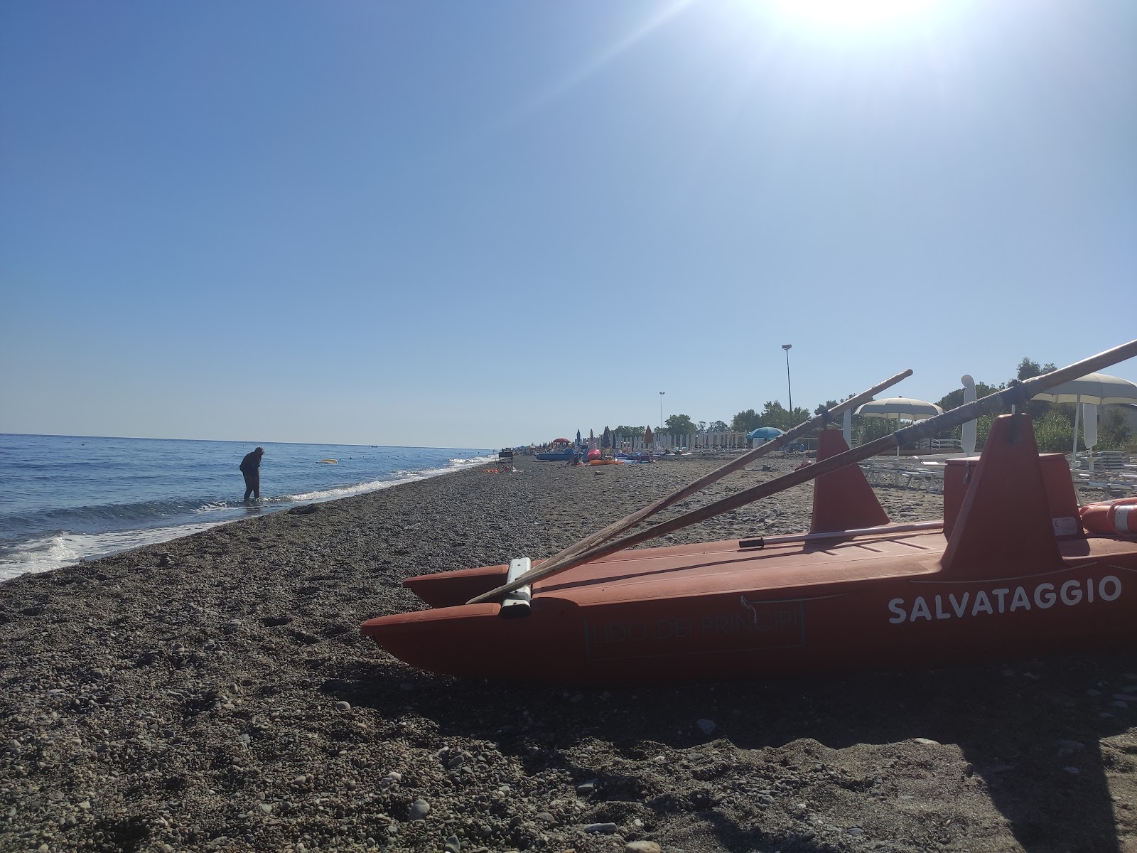 Gammicella beach'in fotoğrafı - rahatlamayı sevenler arasında popüler bir yer