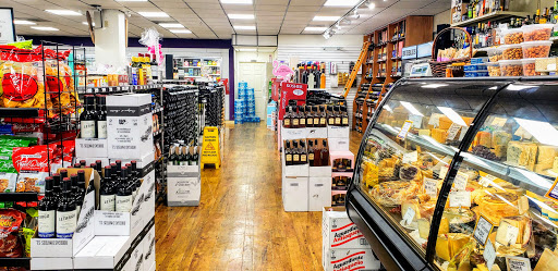 Liquor Store «Crown Wine & Spirits», reviews and photos, 3363 Sheridan St, Hollywood, FL 33020, USA