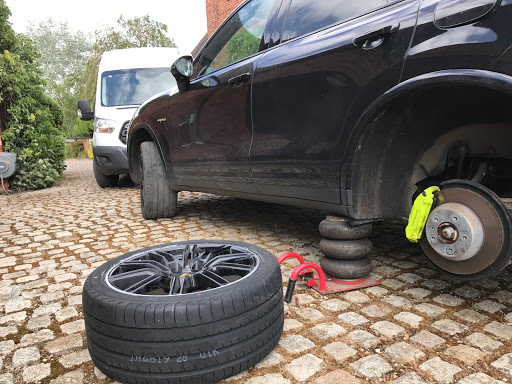 Dustcap.co.uk Mobile Tyre Fitting