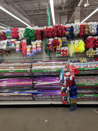 Dollar Store «Dollar Tree», reviews and photos, 806 Pelham Pkwy #4, Pelham, NY 10803, USA