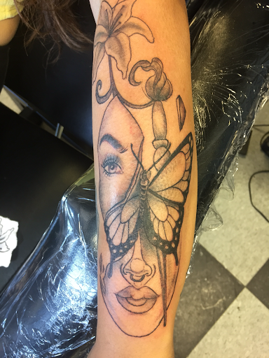 Explore american flag tattoo ideas, creative tattoo ideas in San Angelo, available at A1 Tattoos and Piercings