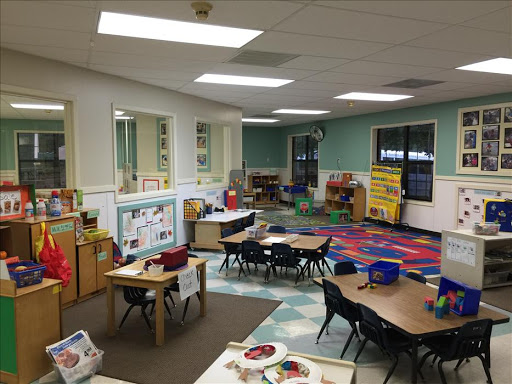 Day Care Center «Forest Crossing KinderCare», reviews and photos, 9005 Forest Crossing Dr, The Woodlands, TX 77381, USA