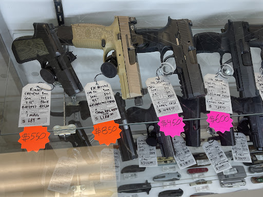 Pawn Shop «Top Dollar Pawn LLC», reviews and photos, 1206 E New Circle Rd, Lexington, KY 40505, USA