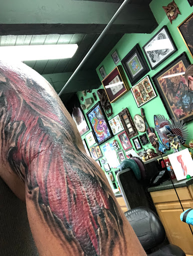 Tattoo Shop «Rock-A-Billy Tattoo & Piercing Studio», reviews and photos, 4576 N University Dr, Lauderhill, FL 33351, USA