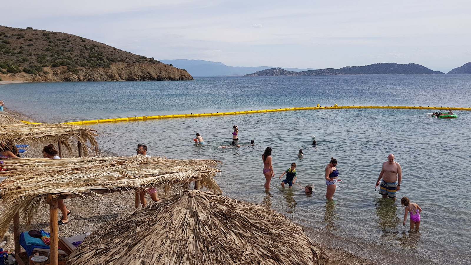 Agios Nikolaos beach'in fotoğrafı geniş ile birlikte
