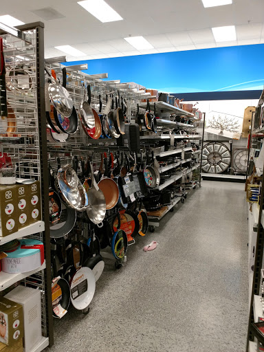 Clothing Store «Ross Dress for Less», reviews and photos, 3203 N State Rd 7, Lauderdale Lakes, FL 33319, USA