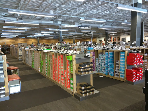 Shoe Store «DSW Designer Shoe Warehouse», reviews and photos, 1740 N Federal Hwy, Fort Lauderdale, FL 33305, USA