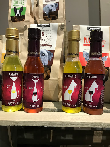 Pet Store «Whisker Bones Supply Co.», reviews and photos, 138 N Main St, Edwardsville, IL 62025, USA