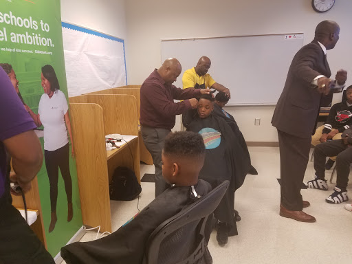 Barber Shop «UNDER THE TRACKS BARBERSHOP», reviews and photos, 2611 M.L.K. Jr Dr SW #4, Atlanta, GA 30311, USA