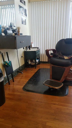 Barber Shop «New Beginnings Unisex Barbershop», reviews and photos, 1047 Hollins St, Baltimore, MD 21223, USA