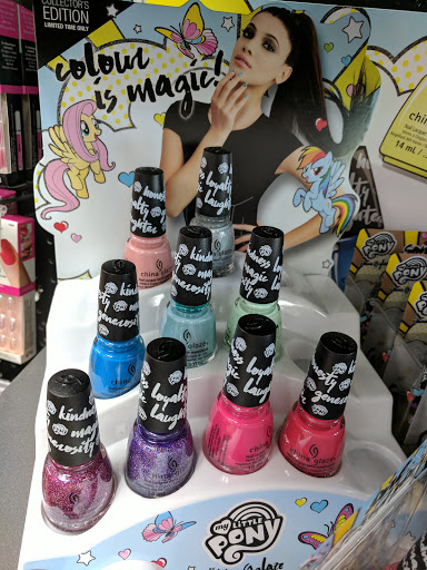 Beauty Supply Store «Sally Beauty», reviews and photos, 757 Rainier Ave S #6, Renton, WA 98055, USA