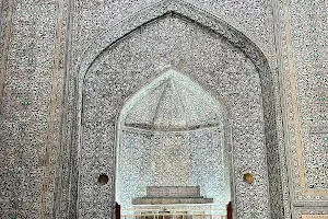Pahlavan Mahmoud Mausoleum image