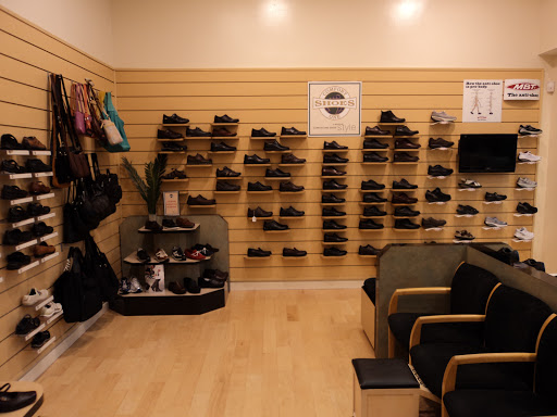 Shoe Store «Comfort One Shoes», reviews and photos, 11920 Grand Commons Ave, Fairfax, VA 22030, USA
