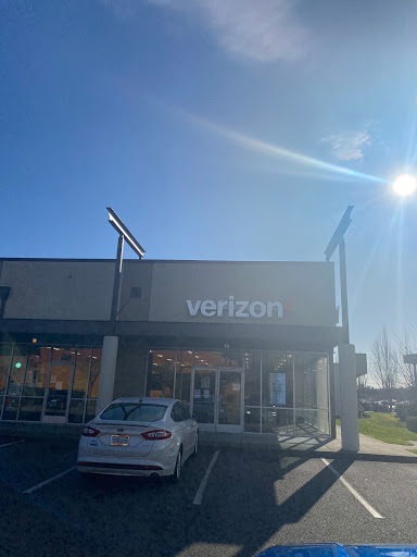 Cell Phone Store «GoWireless Verizon Authorized Retailer», reviews and photos, 14957 N Kelsey St #101, Monroe, WA 98272, USA