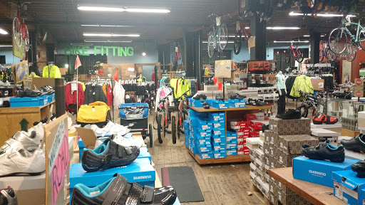 Sporting Goods Store «Sports Basement Bryant St.», reviews and photos, 1590 Bryant St, San Francisco, CA 94103, USA