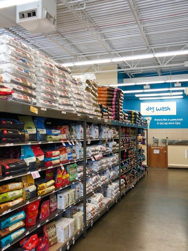 Pet Supply Store «Pet Supplies Plus», reviews and photos, 22124 Ecorse Rd, Taylor, MI 48180, USA