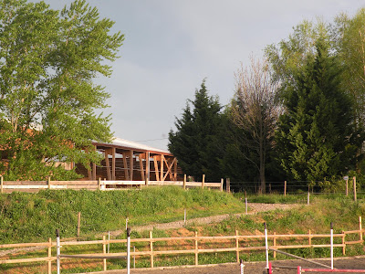 Les Ecuries des Peupliers à Orliénas