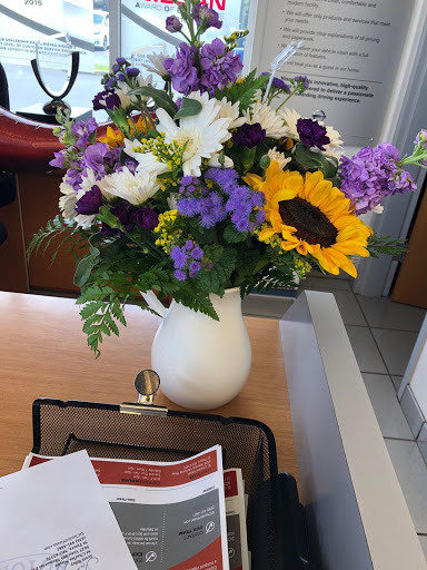 Florist «Lawrence Florist», reviews and photos, 927 N 2nd St, St Charles, MO 63301, USA