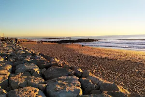 Praia de Santo António image