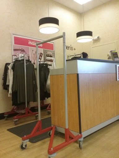 Department Store «T.J. Maxx», reviews and photos, 2421 Cranberry Hwy #200, Wareham, MA 02571, USA