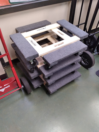 Truck Rental Agency «U-Haul Moving & Storage of Takoma Park», reviews and photos, 6889 New Hampshire Ave, Takoma Park, MD 20912, USA